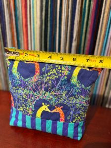 Quilted Bag Giraffe mint zipper, photo 3