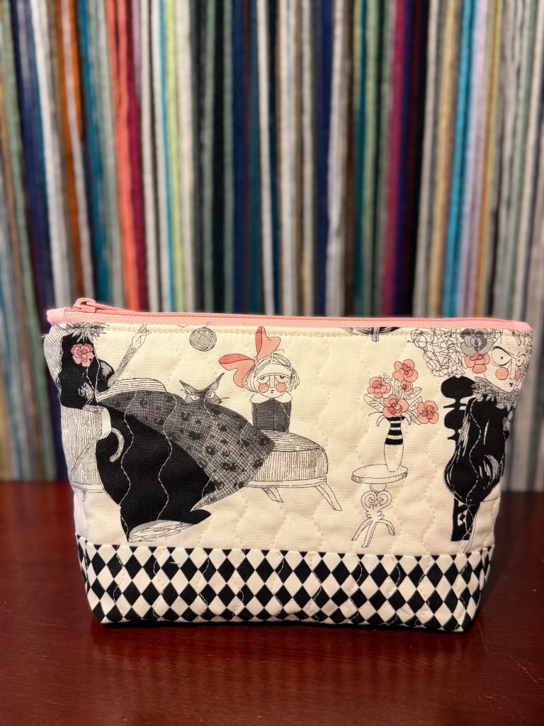 Quilted Bag Ghastly lady pink zipper by Cindy