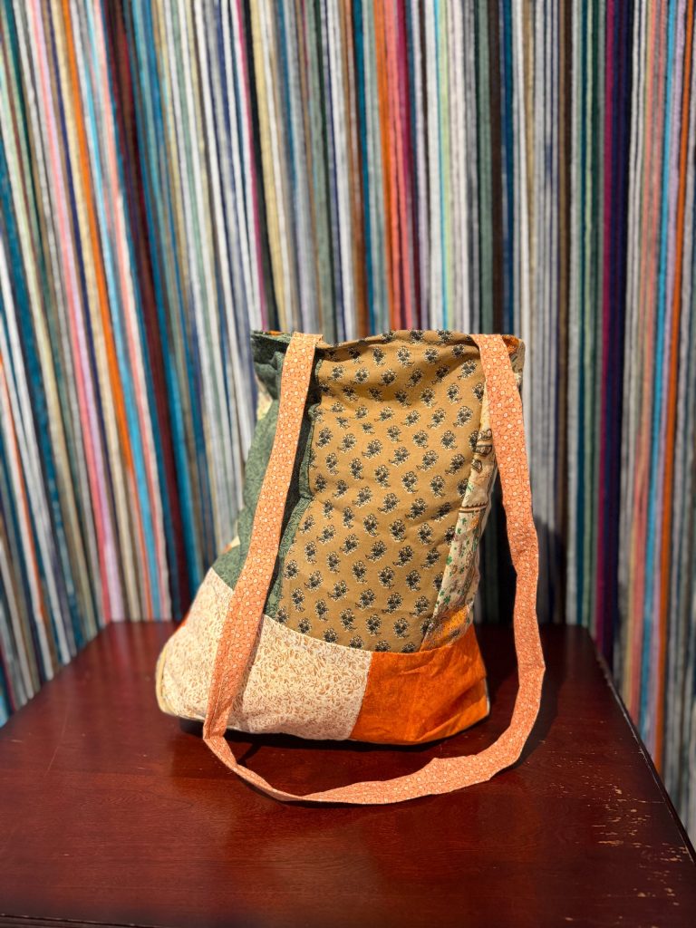 Timeless Totes No. 06, photo 1